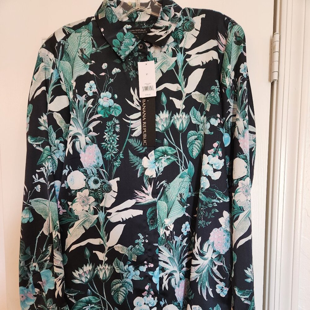 Banana Republic long sleeve blouse NWT